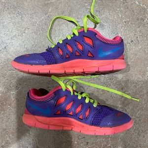 Girls Nike Tennis Shoes